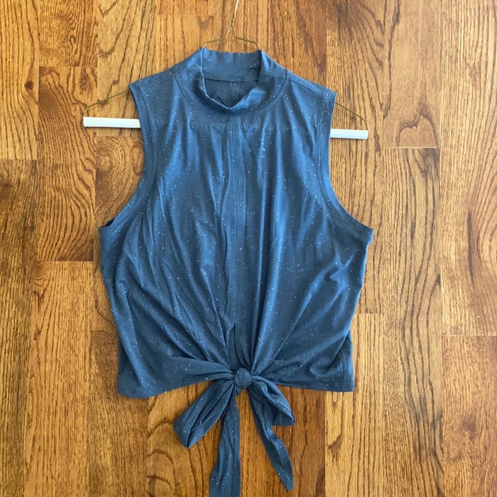Lululemon cropped tank